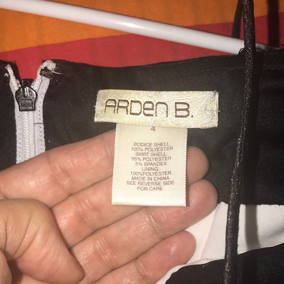 Black and white dress - Picture 5 of 7